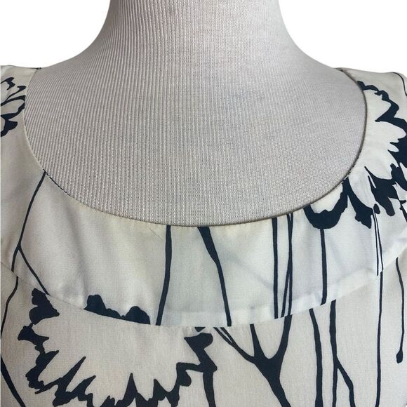 St John P-XL silk blouse cream and black NWT. - Picture 4 of 10